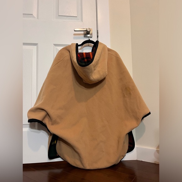 Vintage 100% Wool Reversible Cape - Tan & Plaid - Size Medium/Large - Picture 5 of 9